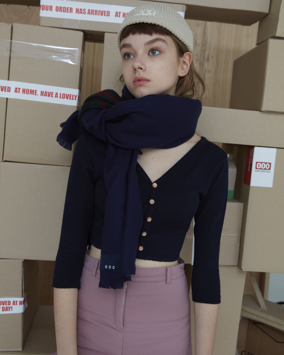 ODD ONE OUT V-NECKLINE CARDIGAN_NAVY